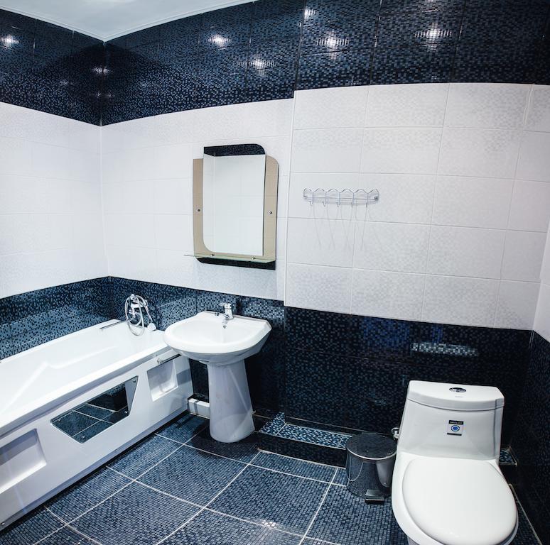 Chernivtsi Apartments Phòng bức ảnh