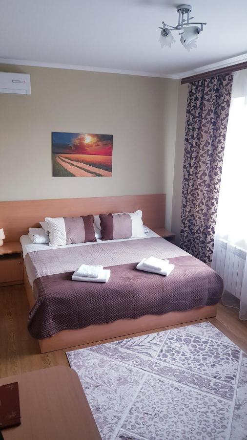 Chernivtsi Apartments Ngoại thất bức ảnh