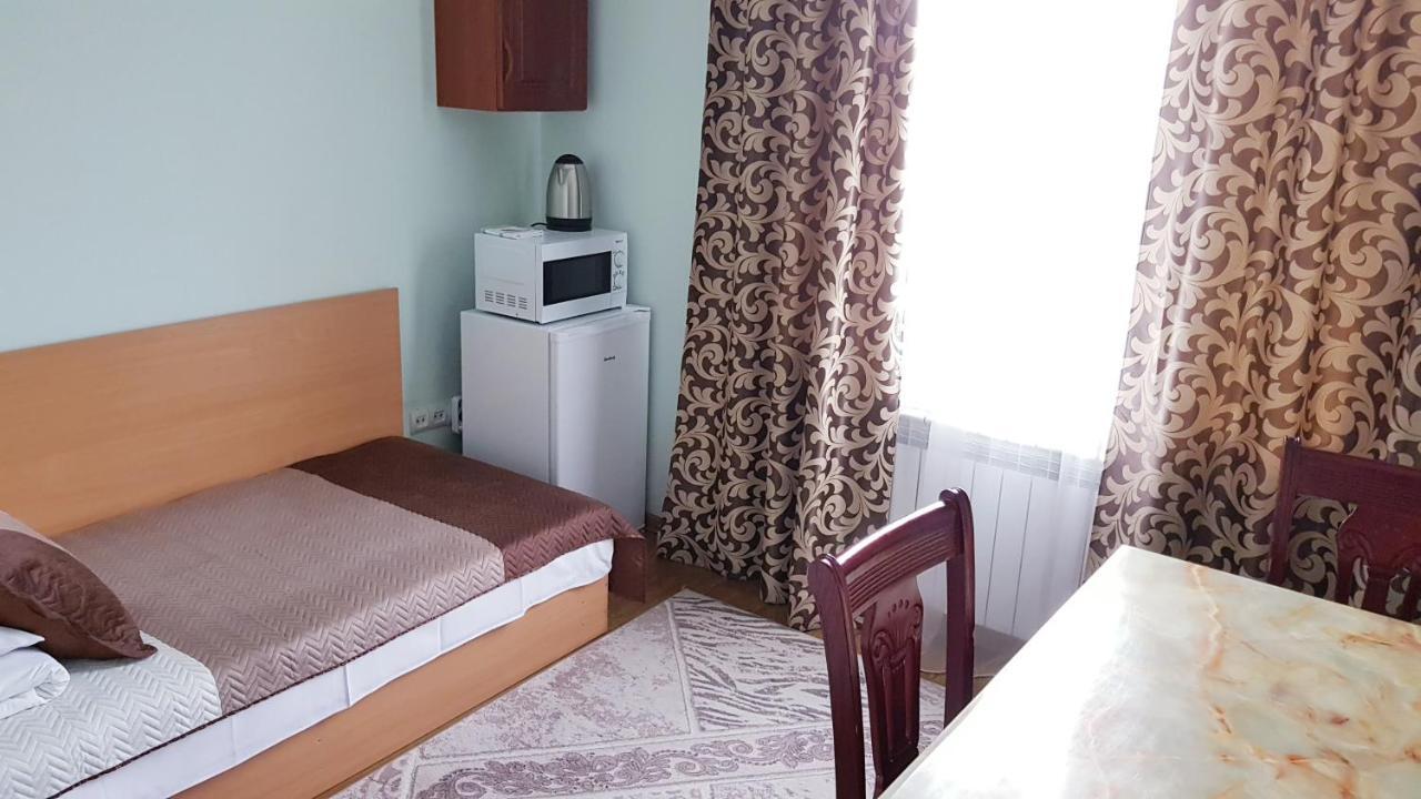 Chernivtsi Apartments Ngoại thất bức ảnh
